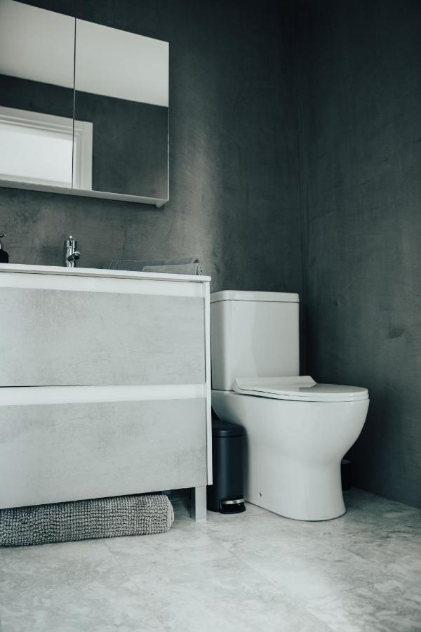 Loft With Private Parking Apartment Athens Ngoại thất bức ảnh