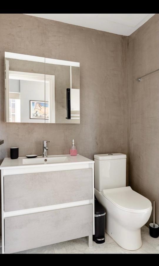 Loft With Private Parking Apartment Athens Ngoại thất bức ảnh